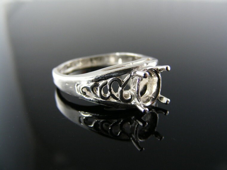 5610 Ring Einstellung Sterling Silber Größe 7, 75, 8 X 6 Mm Ovalen Stein von moosecryjewelry