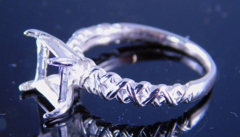6226 Sterling Silber Ring Einstellung, 8 Mm Kissen Geschnitten Facettierten Edelstein, Größe 7, 25 [Kostenloser Versand Und Dimensionierung] von moosecryjewelry