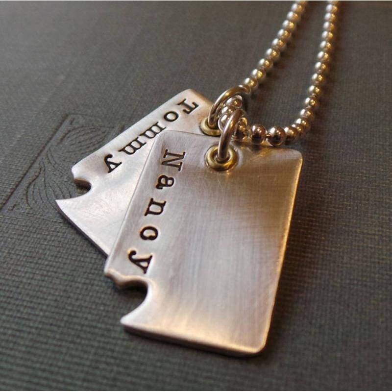 Herz Dog Tags Silber Personalisierte Halskette, Geschenk Für Neue Mütter, Mama Weihnachten Weihnachtsgeschenk von morganandfrench