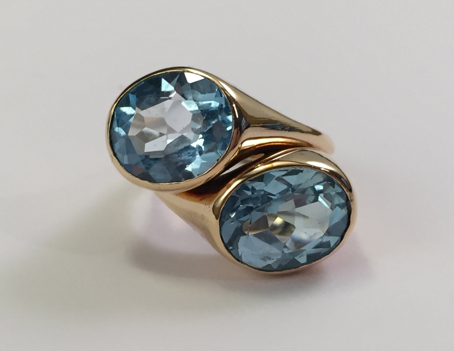 Doppelte Bronze-Ring, Natürliche Blaue Topas Farbe Oben Himmel Mm 10 X 12 Doppelte Bronze-Ring, Natürliche Blaue Topas Farbe Oben Himmel Mm 10 X 12 von mpjewelsmilano