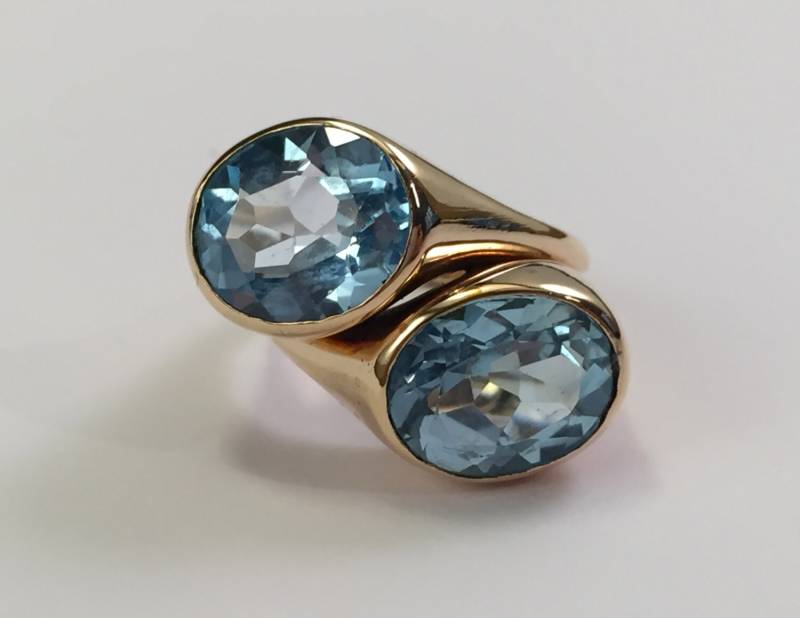 Doppelte Bronze-Ring, Natürliche Blaue Topas Farbe Oben Himmel Mm 10 X 12 Doppelte Bronze-Ring, Natürliche Blaue Topas Farbe Oben Himmel Mm 10 X 12 von mpjewelsmilano