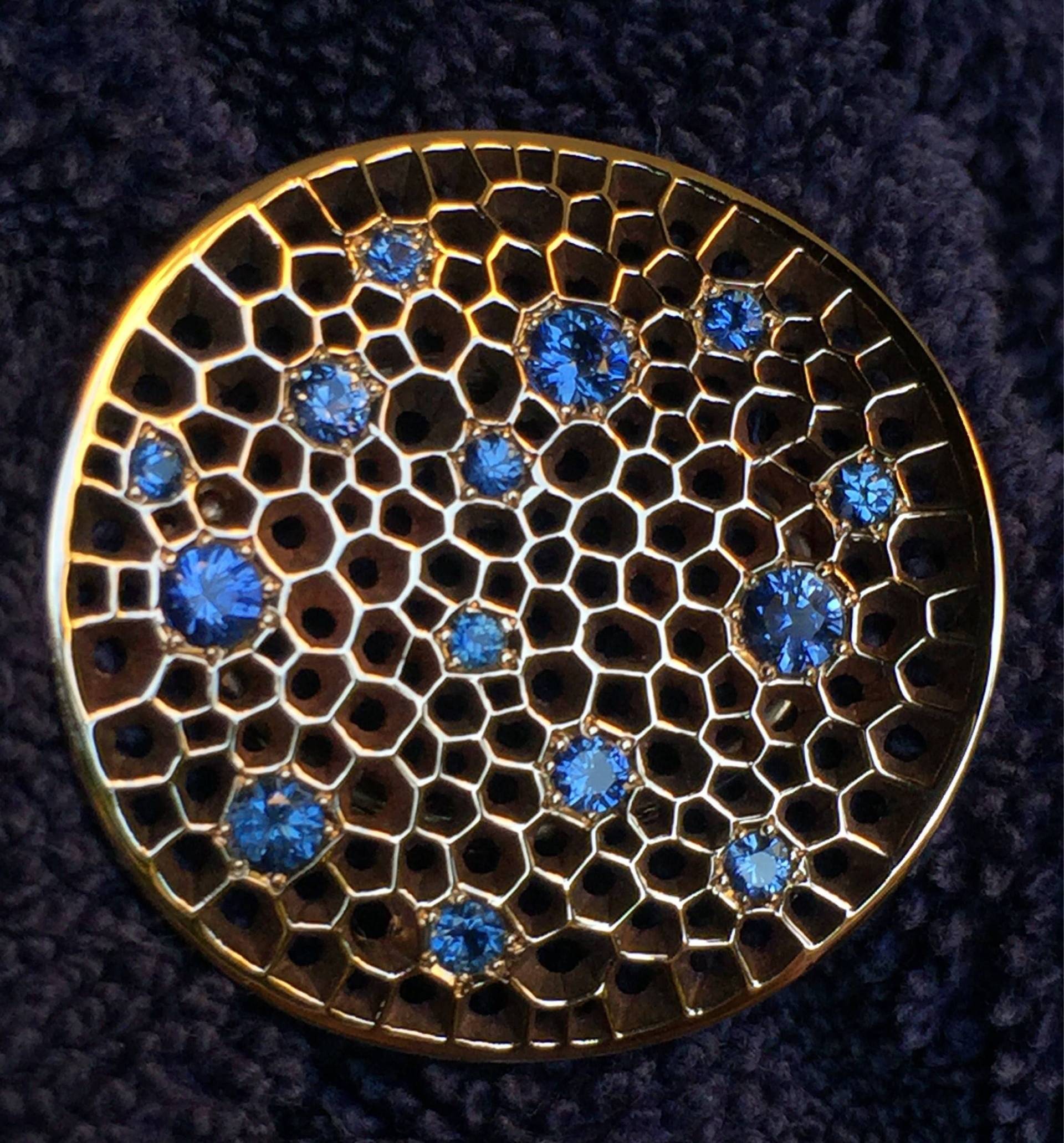 Hochwertiger, Durchbrochener Saphir-Juwelierring Hochwertiger, Durchbrochener Saphir-Juwelierring von mpjewelsmilano