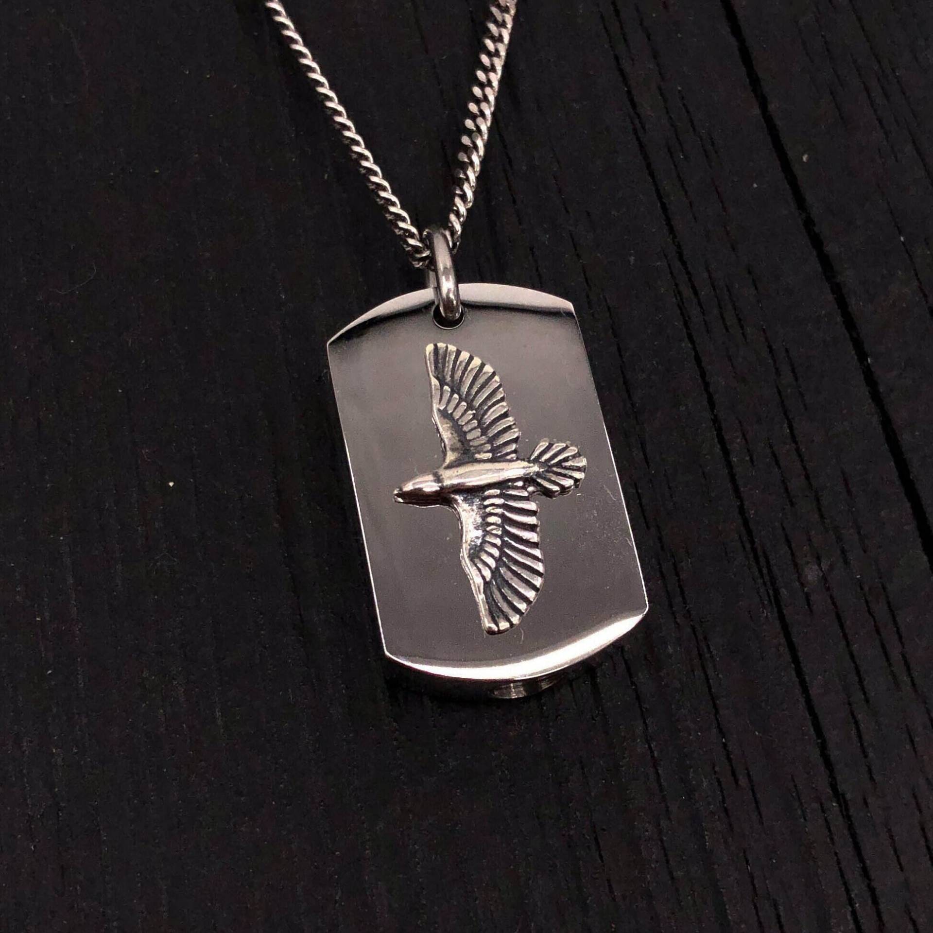 Aufsteigende Rabe Urne Anhänger Halskette - Sterling Silber Und Edelstahl Personalisiertes Medaillon Mit Gravur von mrd74