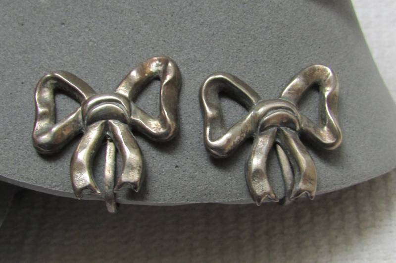Vintage Sterling Silber Schleifen Schraube An Ohrringen 50Er Jahre Klassiker Gratis Versand Usa Vintage Sterling Silber Schleifen Schraube An Ohrringen 50Er Jahre Klassiker Gratis Versand Usa von msvintagetreasures