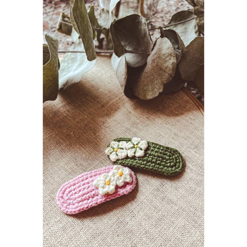 Handgemachte Häkel-Haarspange Mit Blüten | Frühling Haarclip Für Kinder & Babys Geschenk Zur Geburt Oder Taufe von muBend