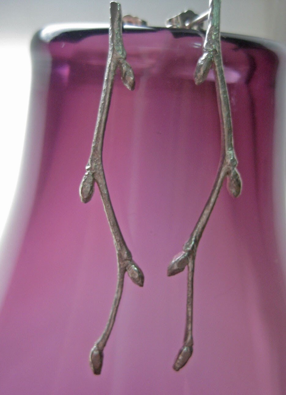 Kleiner Zweig Ohrringe - Sterling Silber, Zweig, Gegossen Kleiner Zweig Ohrringe - Sterling Silber, Zweig, Gegossen von musebymichelle