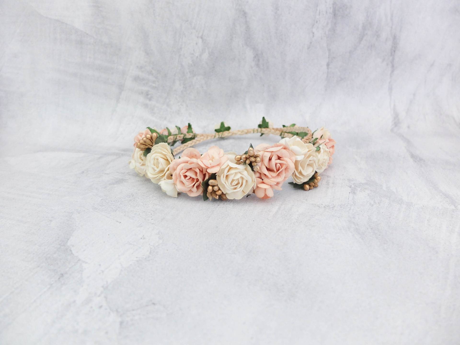 Elfenbein Pfirsich Rose Blumenkranz Goldbeere Hochzeit Kopfschmuck Elfenbein Pfirsich Rose Blumenkranz Goldbeere Hochzeit Kopfschmuck von musefleur