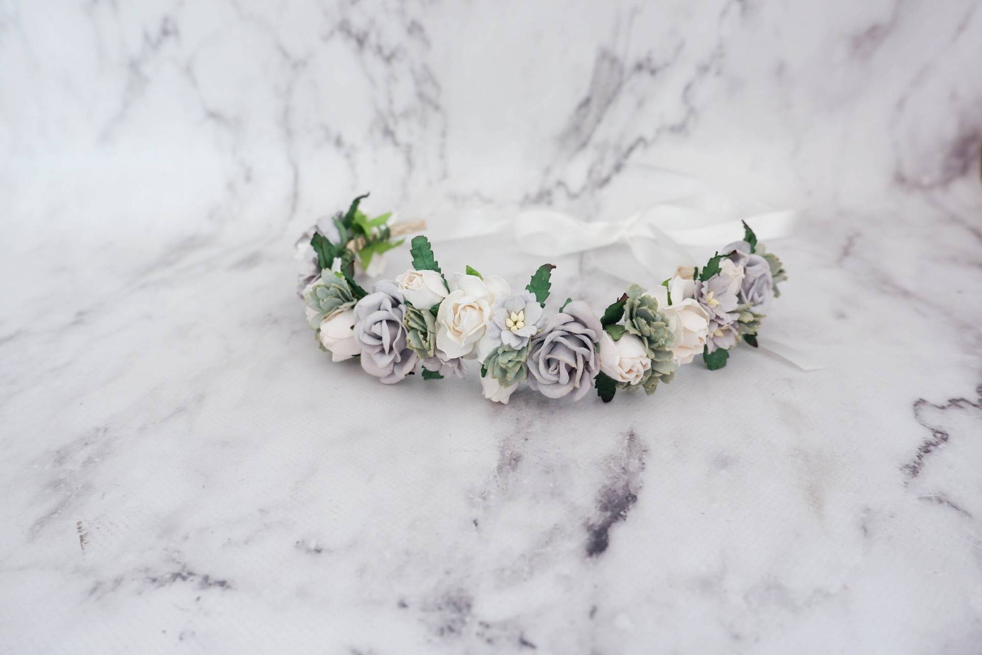 Weiß Graue Blumenkrone Winterhochzeit Weiß Graue Blumenkrone Winterhochzeit von musefleur