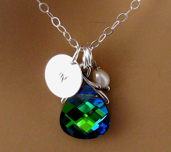 Personalisierte Charm Halskette Mit Süßwasserperle Kristall Und Handgestempelten Initial Charm, Personalisierter Schmuck Geschenk Für Sie von mwhitejewelry