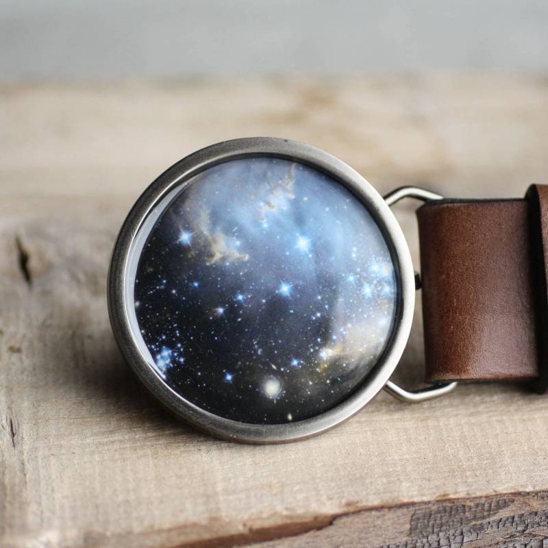 Blue Nebula Gürtelschnalle, Universum Space Sternenstaub Gürtelschnalle Blau Kreis Metall von myBeltBuckle