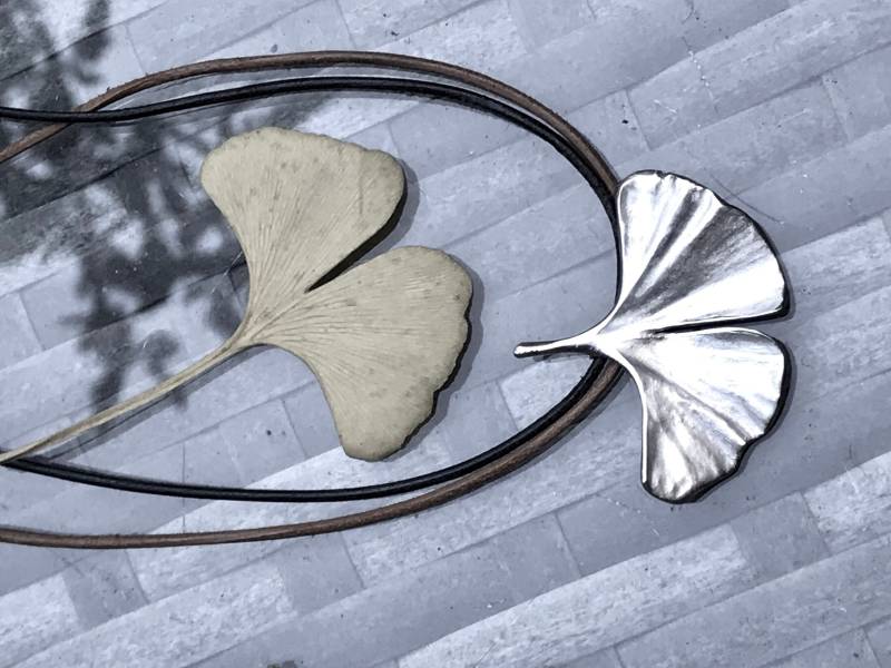 S Ginkgoblatt 925 Silber Anhänger Mit Lederband 22 Geschenk S Ginkgoblatt 925 Silber Anhänger Mit Lederband 22 Geschenk von myGinkgo