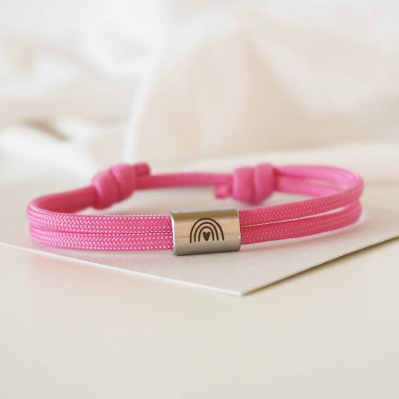 Personalisiertes Segeltau-Armband Mit Regenbogen Und Herz Gravur | Ein Fröhliches Geschenk Für Kinder von myGretaDE