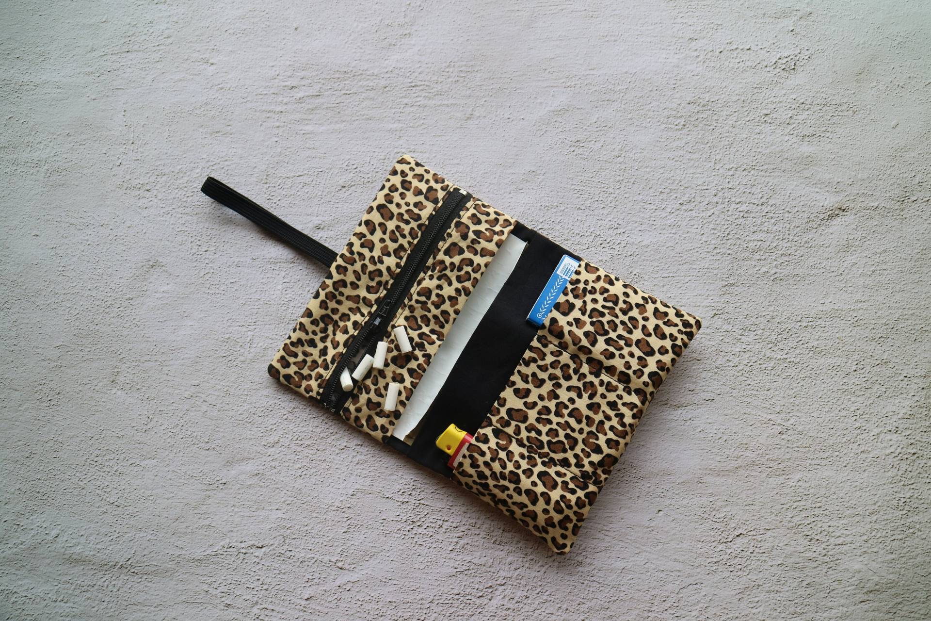 Tabakbeutel Beiges Leopardenmuster Mit Gummiband von myMANAM