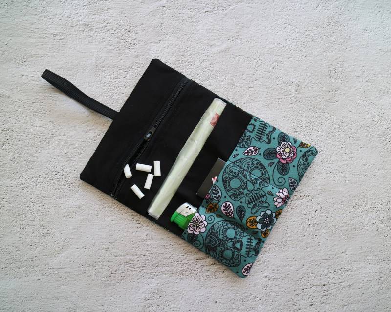 Tabakbeutel Totenkopfmuster Mit Gummiband von myMANAM