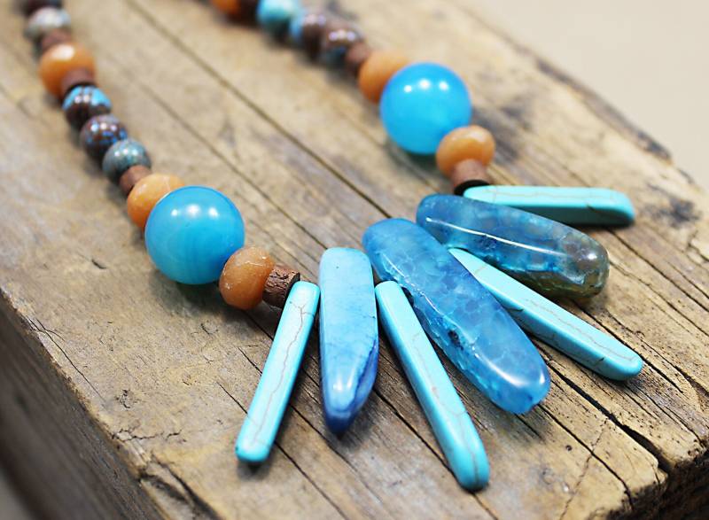 Blau Und Orange Stick Edelsteinperlenkette Mit Messingverschluss Blau Und Orange Stick Edelsteinperlenkette Mit Messingverschluss von myOMinspirations