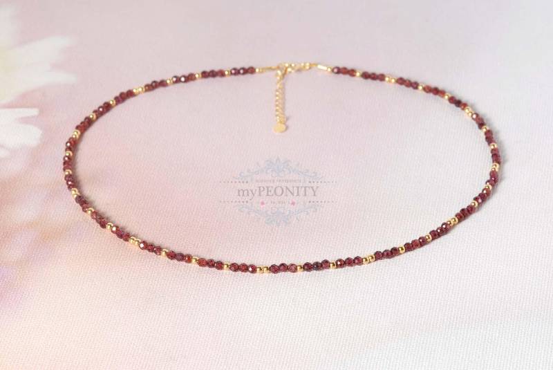 Dunkelrote Zierliche Granat Halskette, Granatschmuck, Elegante Edelstein Kette, Geburtsstein Januar, Trachtenkette, Geschenk Ehefrau, Tkg024 von myPEONITY