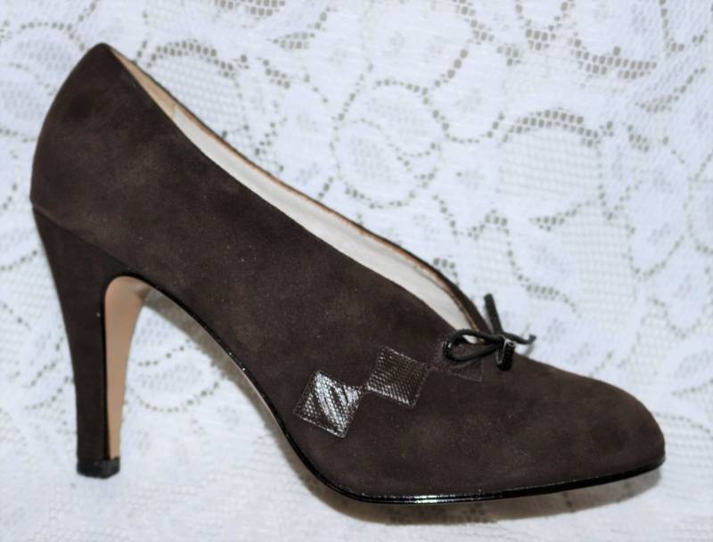 60Er 70Er Pumps Leder Eu/De Gr. 38 High Heel 9, 6cm Wie Neu Vintage Stiletto Applikationen Schleife Form Schön von myVINTAGEsoulandpain