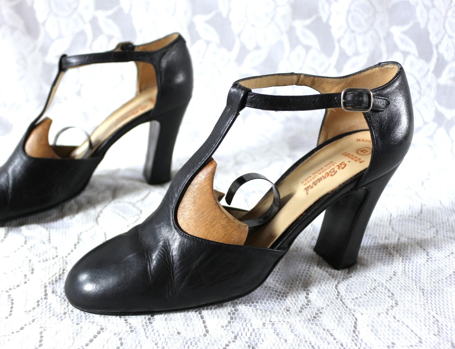 High Heel Pumps Eu/De Gr. 41 Leder T-steg Boho 9, 5cm Hackenschuhe Schmal Vintage 70Er 80Er von myVINTAGEsoulandpain