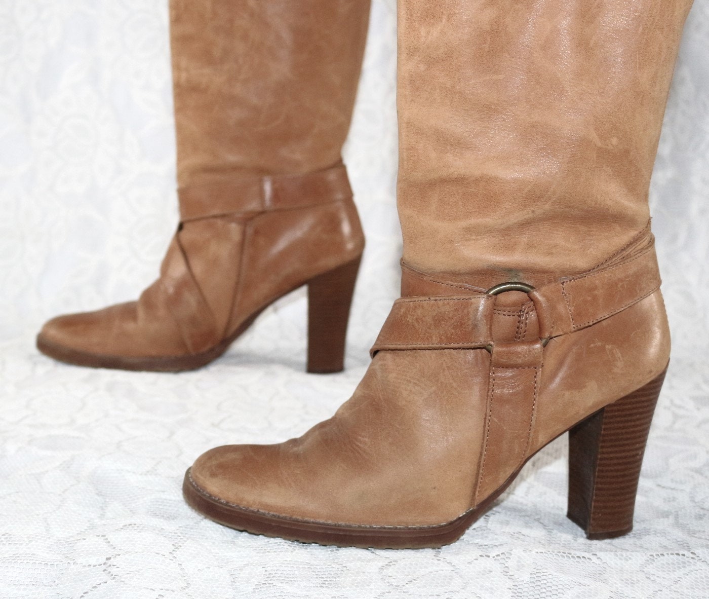 Hippie Lederstiefel High Heel Eu/De Gr. 40 Boho Y2K Schlupfstiefel 9, 7cm Vintage Boots von myVINTAGEsoulandpain