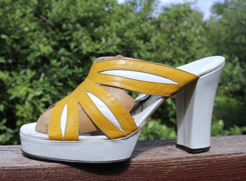 Pantolette 70Er Eu/De Gr. 37 38 Hippie Plateau Boho Clogs Volleder Vintage Design Slipper von myVINTAGEsoulandpain