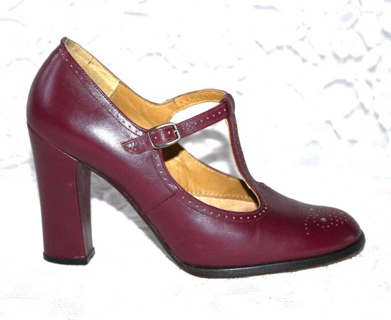 T-steg Pumps High Heel 70Er 80Er Eu/De Gr. 39 Budapester Vintage Leder Hackenschuhe Boho Aubergine von myVINTAGEsoulandpain