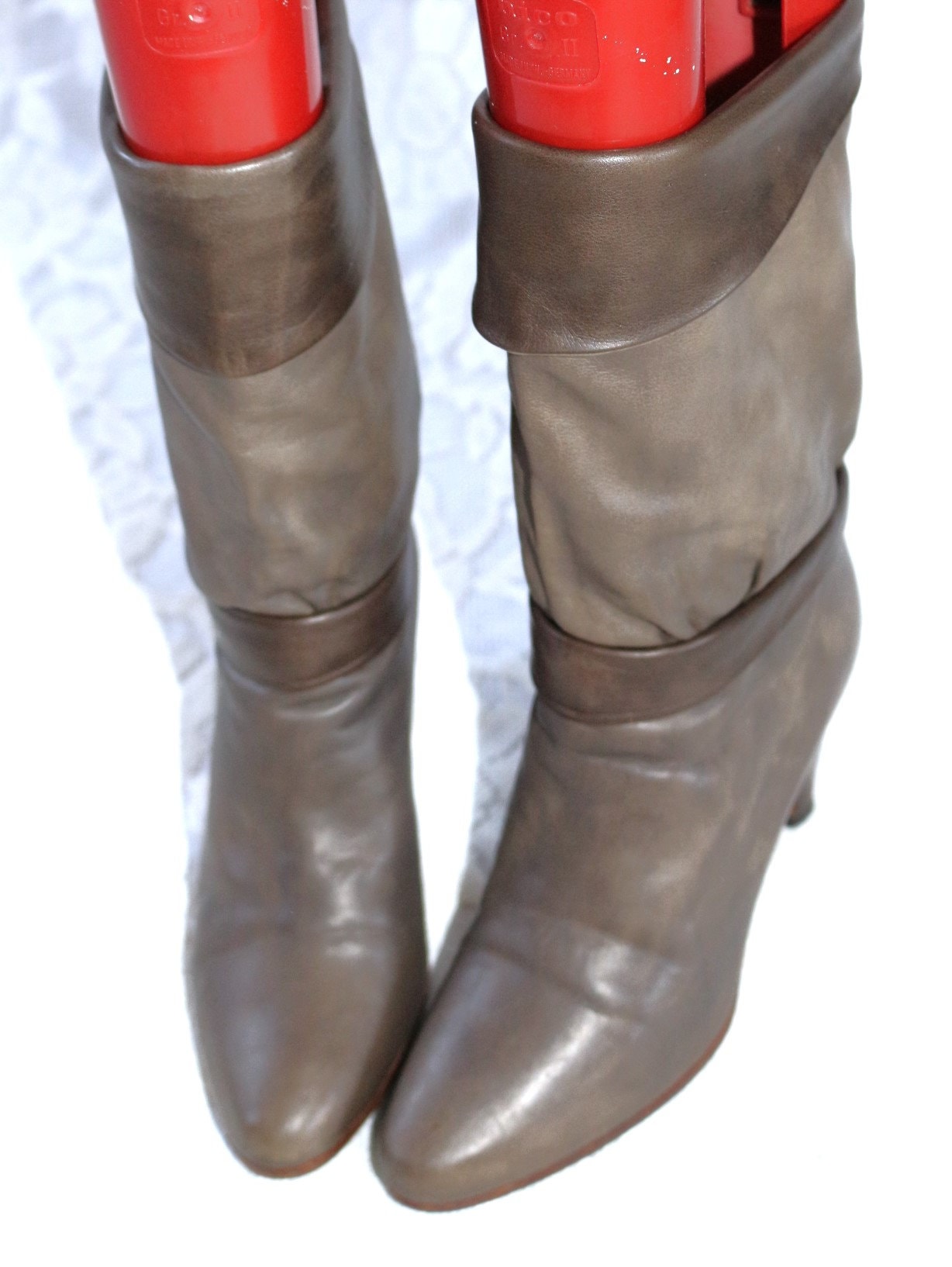 80Er Stiefel Leder Eu/De Gr. 36, 5 37 Vintage Hippie Boho Schlupfstiefel Mit Umschlag High Heel Grau von myVINTAGEsoulandpain