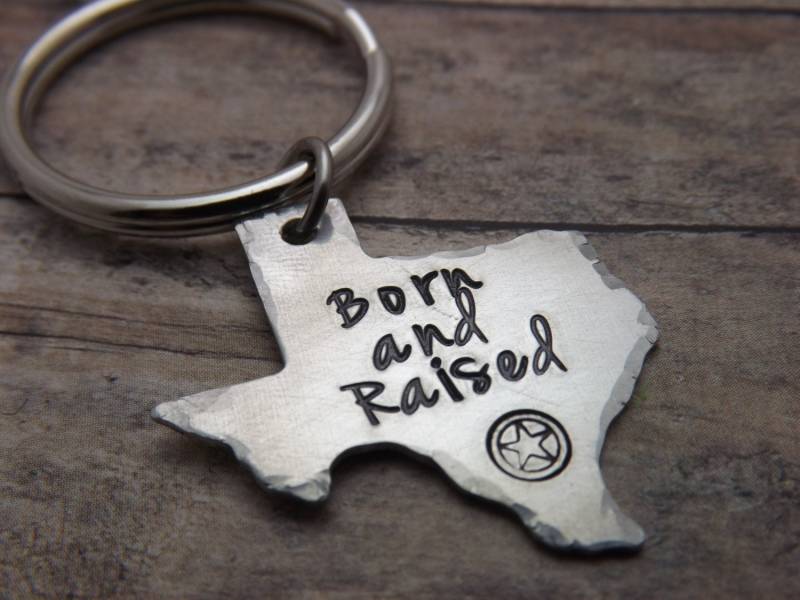 Texas-Keychain-Ornament-Handstamped-Personalized-Born Und Erhaben-Texas von mybeadedbutterfly