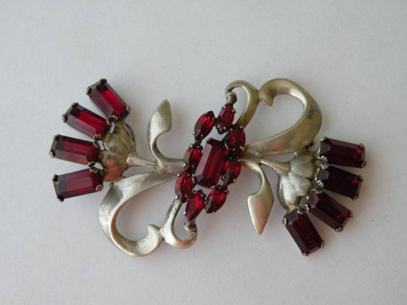 Blumen Doppel-Brosche Aus Silber 925. Roter Strass Blumen Doppel-Brosche Aus Silber 925. Roter Strass von mybliss2010