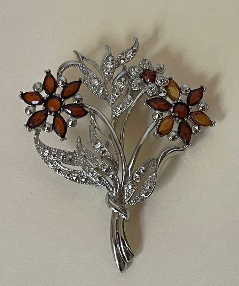 Blumenbouquet Anstecknadel. Bernsteinfarbene Strasssteine Faux Markasit Blumenbouquet Anstecknadel. Bernsteinfarbene Strasssteine Faux Markasit von mybliss2010