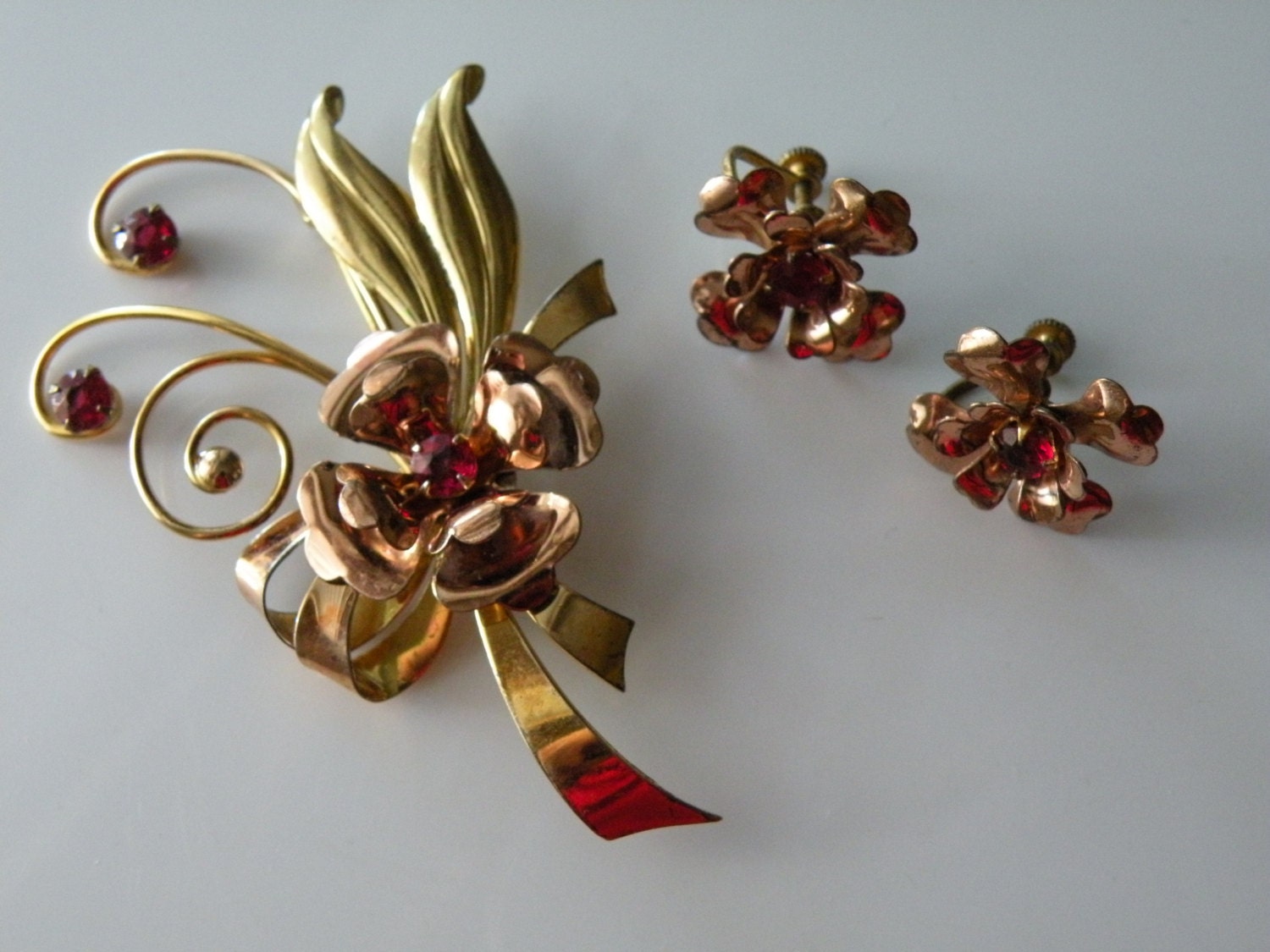 Harry Iskin Blume Strass 10K Gold Filled Brosche Und Sterling Silber Ohrringe. Set von mybliss2010