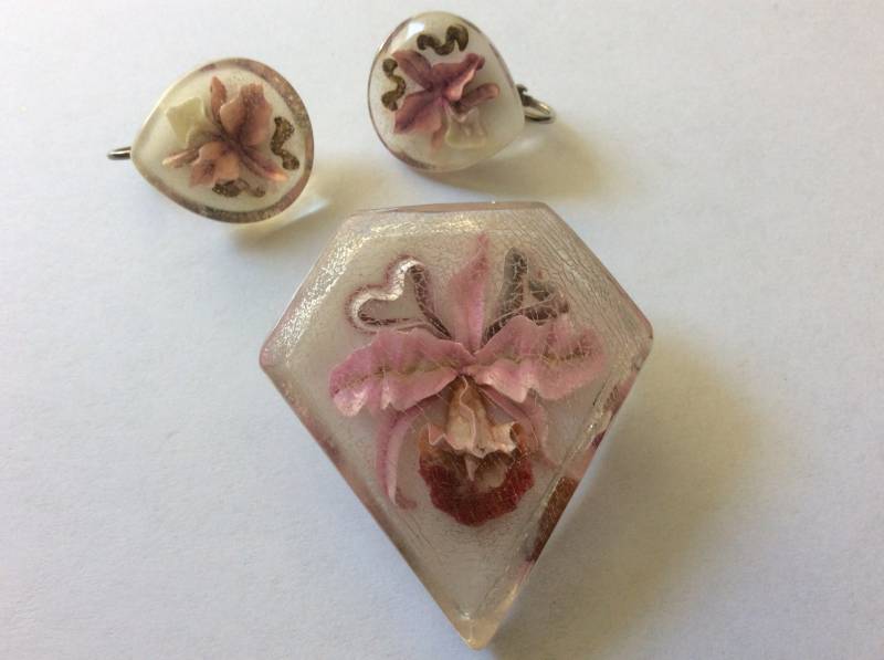 Lucite Orchidee Ohrclips, Brosche. Kunststoff Mit "Frozen" Effekt. Set von mybliss2010