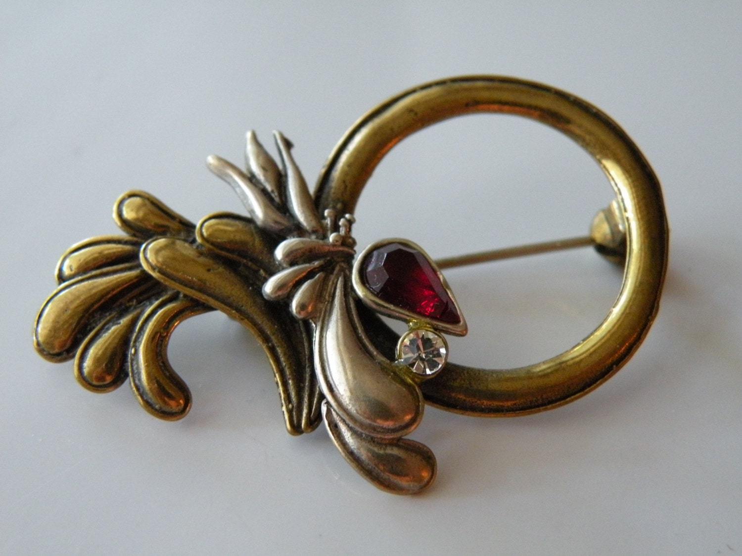 Messing Sterling Silber Kristall Brosche, Pin. Handwerkliche Arbeit. Skulptural Messing Sterling Silber Kristall Brosche, Pin. Handwerkliche Arbeit. Skulptural von mybliss2010