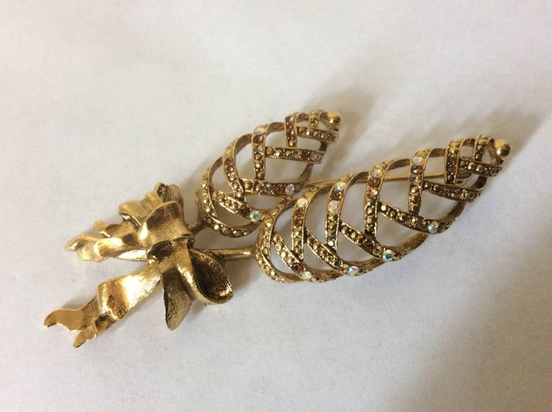 Oscar De La Renta Weizen Mit Bögen Gold Tone Crystals Brosche von mybliss2010