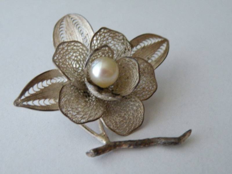 sterling Silber Filigrane Natürliche Perle Blumenbrosche von mybliss2010