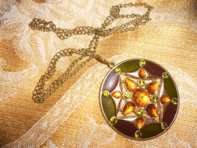 Emaillierter Mod Anhänger Halskette Vintage 60Er/70Er Jahre Farbstein Detail Mit Akzent Chic Hip Austin Powers Look von myclosetshelf