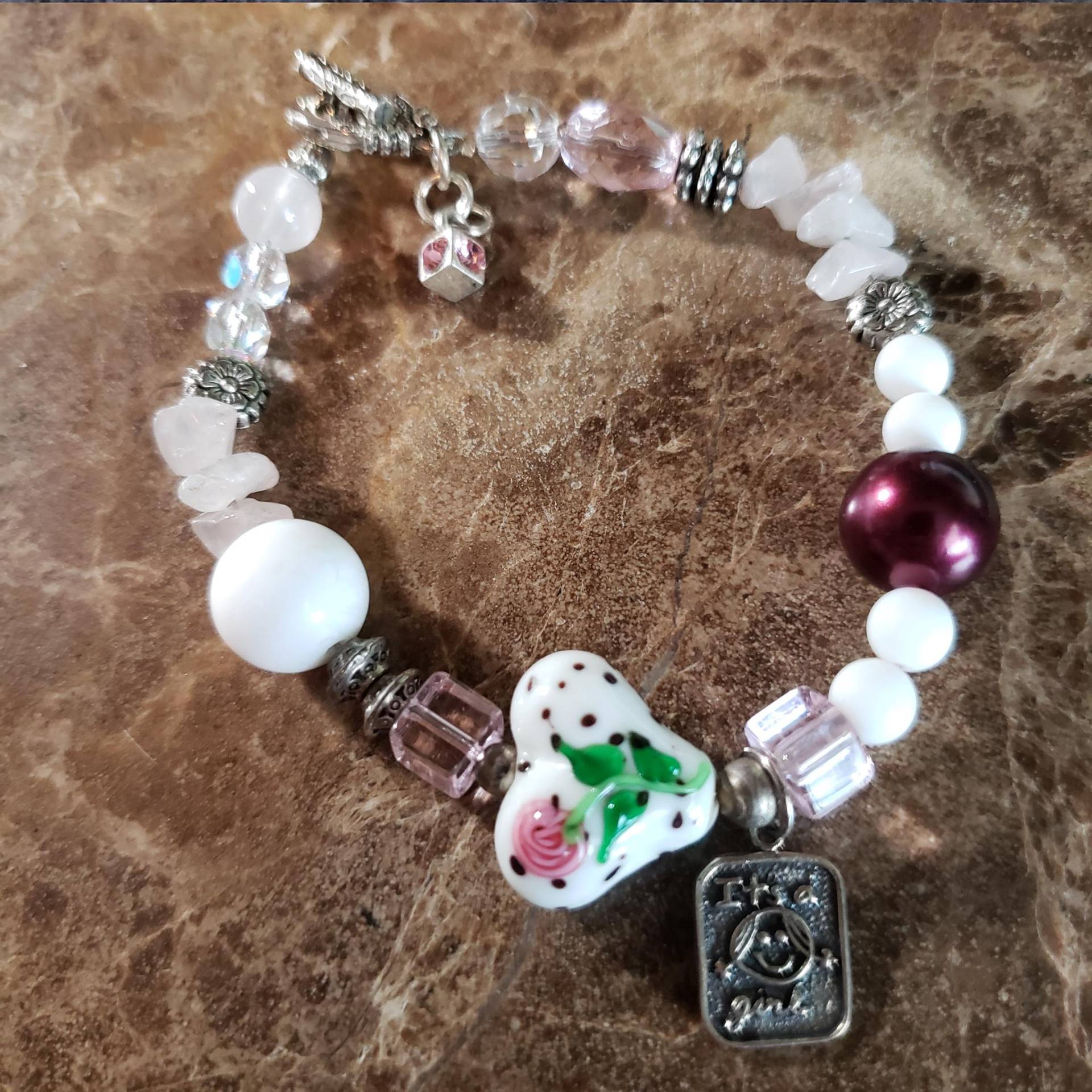 Es Ist Ein Mädchen Perlen Armband Mit Sterling Charme Es Ist Ein Mädchen Perlen Armband Mit Sterling Charme von mycreationswithheart