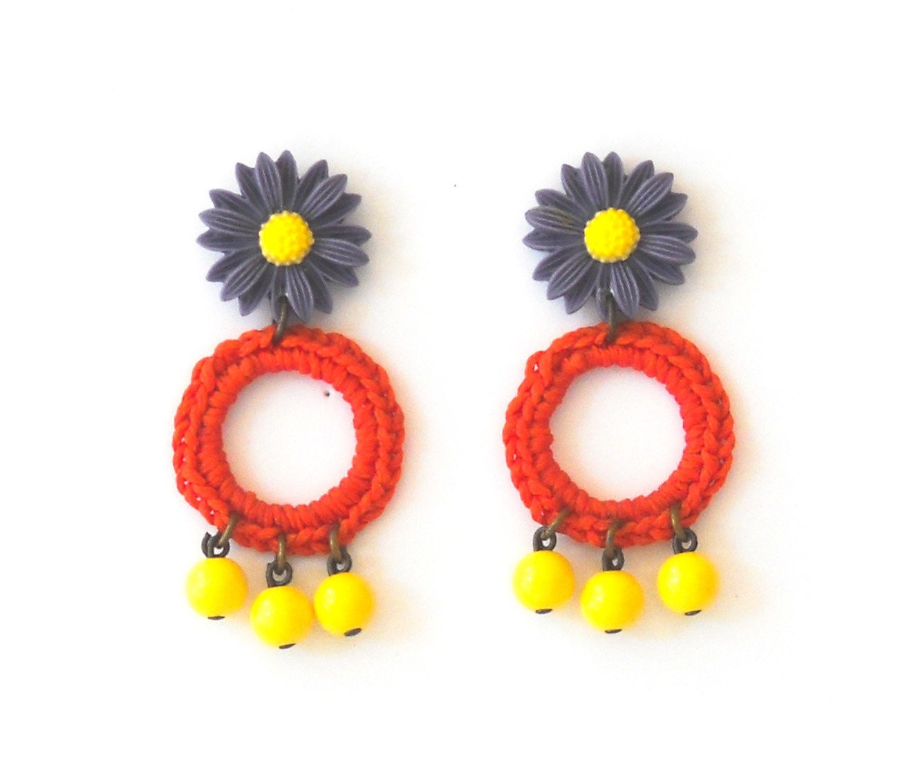 Gänseblümchen Ohrringe, Blumenohrring, Sonnenblumenohrringe, Statement-Ohrringe, Bunte Ohrringe Mod, Retro Vintage, Lange Baumeln Gänseblümchen Ohrringe, Blumenohrring, Sonnenblumenohrringe, Statement-Ohrringe, Bunte Ohrringe Mod, Retro Vintage, Lange Baumeln von myfaunaflora