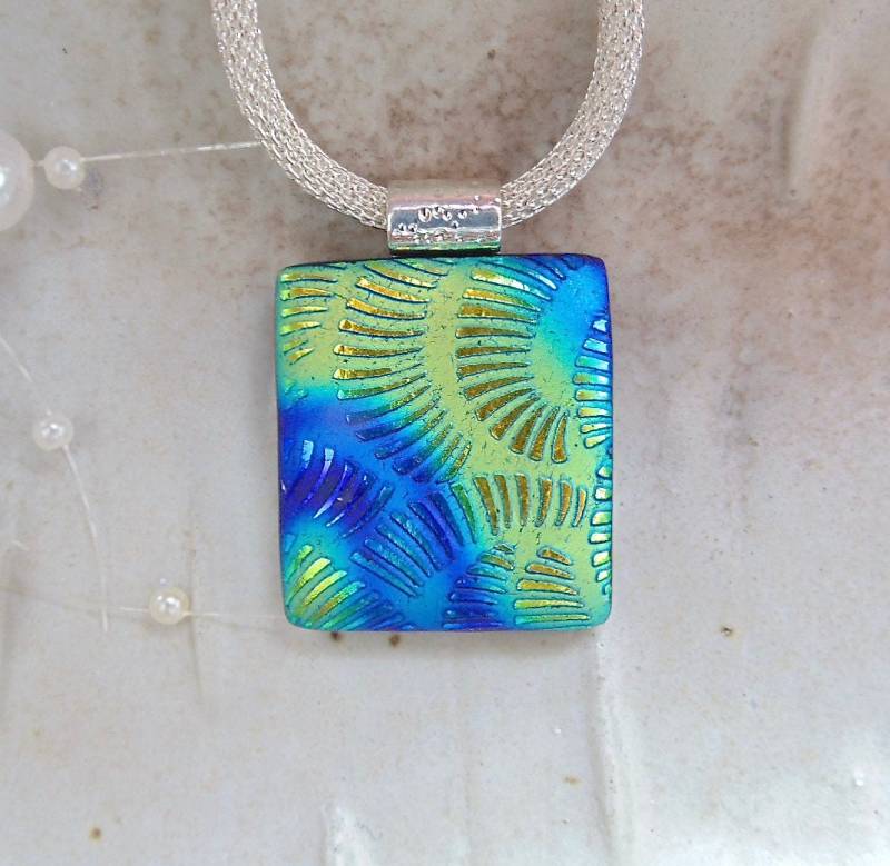 Gold Halskette, Blau, Grün, Dichroic Anhänger, Glasschmuck, Halskette Inklusive, A12 von myfusedglass