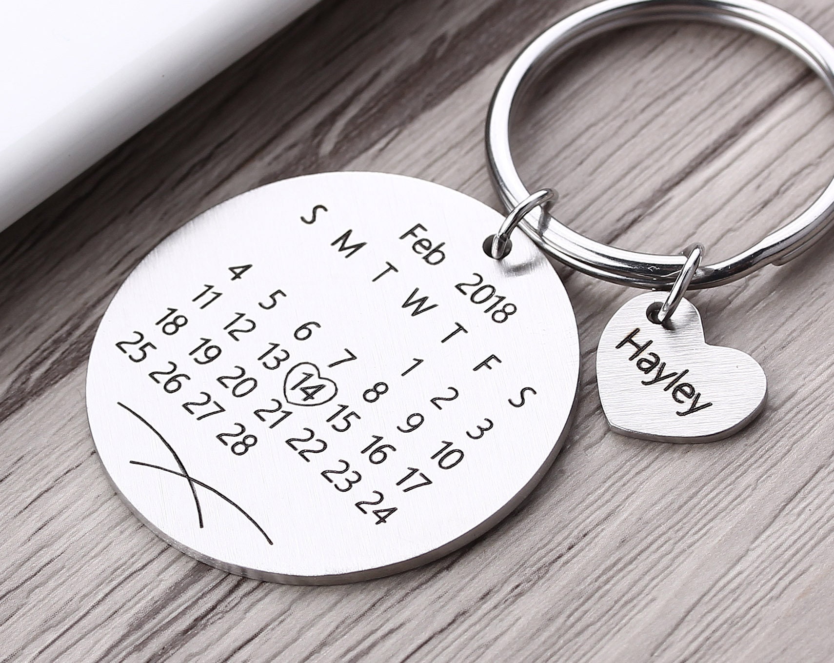 Gravierter Kalender Schlüsselanhänger - Personalisierter Signature Individueller Hochzeitsgeschenk Gravierter Kalender Schlüsselanhänger - Personalisierter Signature Individueller Hochzeitsgeschenk von myhandword