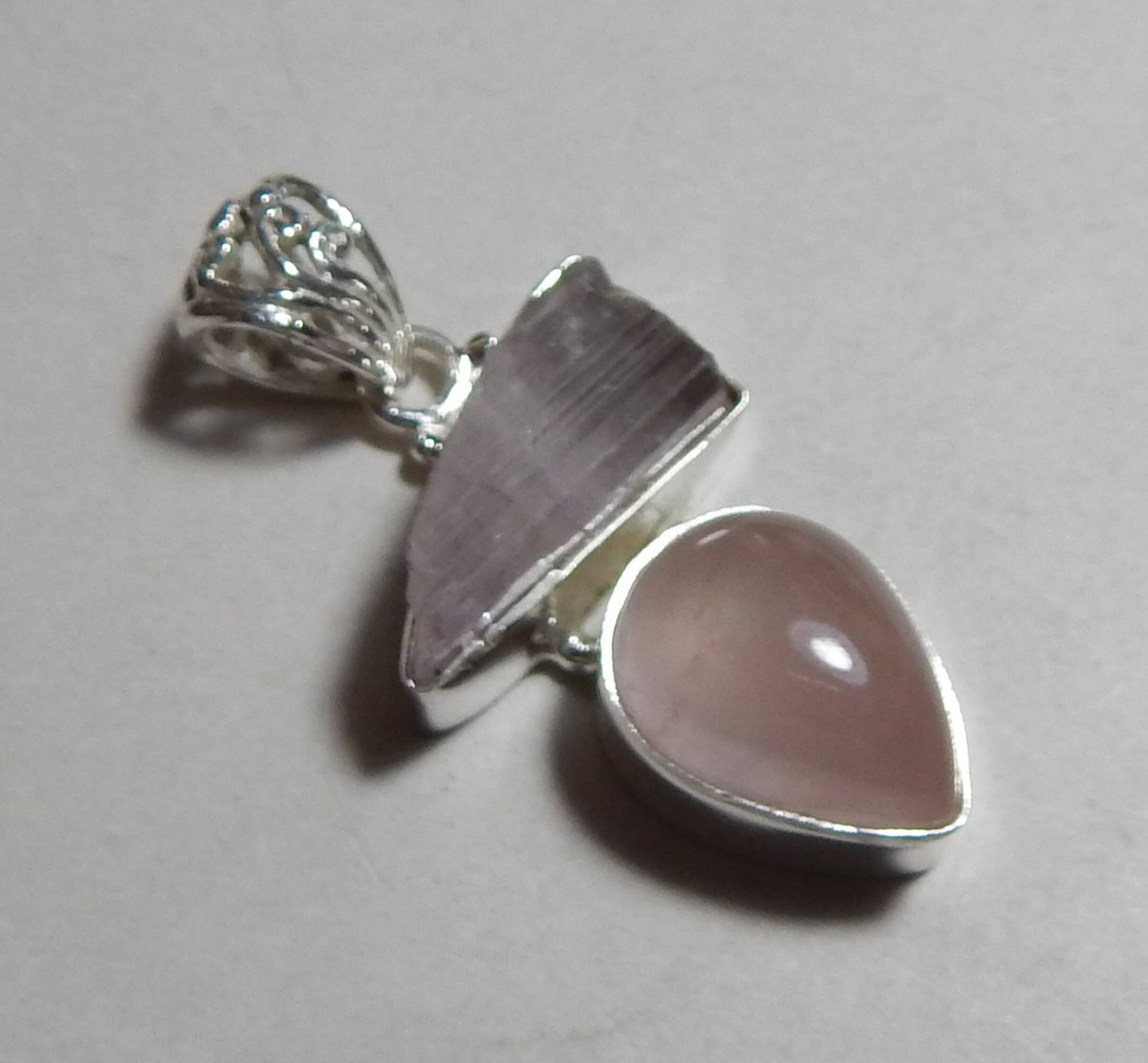 11x16mm Cabochon Pear Rosenquarz & Rough Pink Kunzit Stein 925 Sterling Silber Designer Multi Edelstein Anhänger von myhealingworld