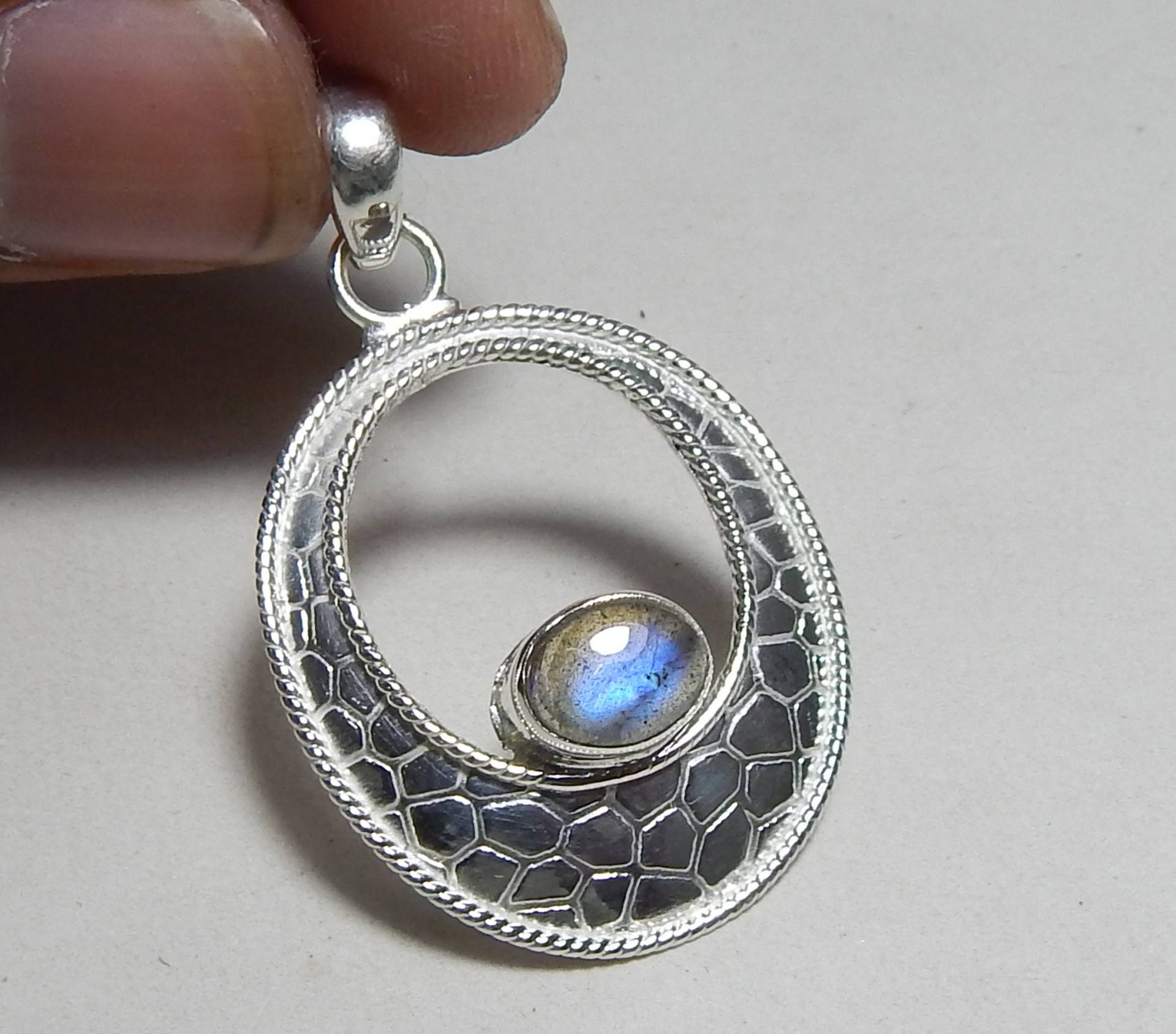 6x8mm Größe Ovale Form Cabochon Labradorit Anhänger, Blue Fire Leichte 925 Sterling Silber Anhänger von myhealingworld