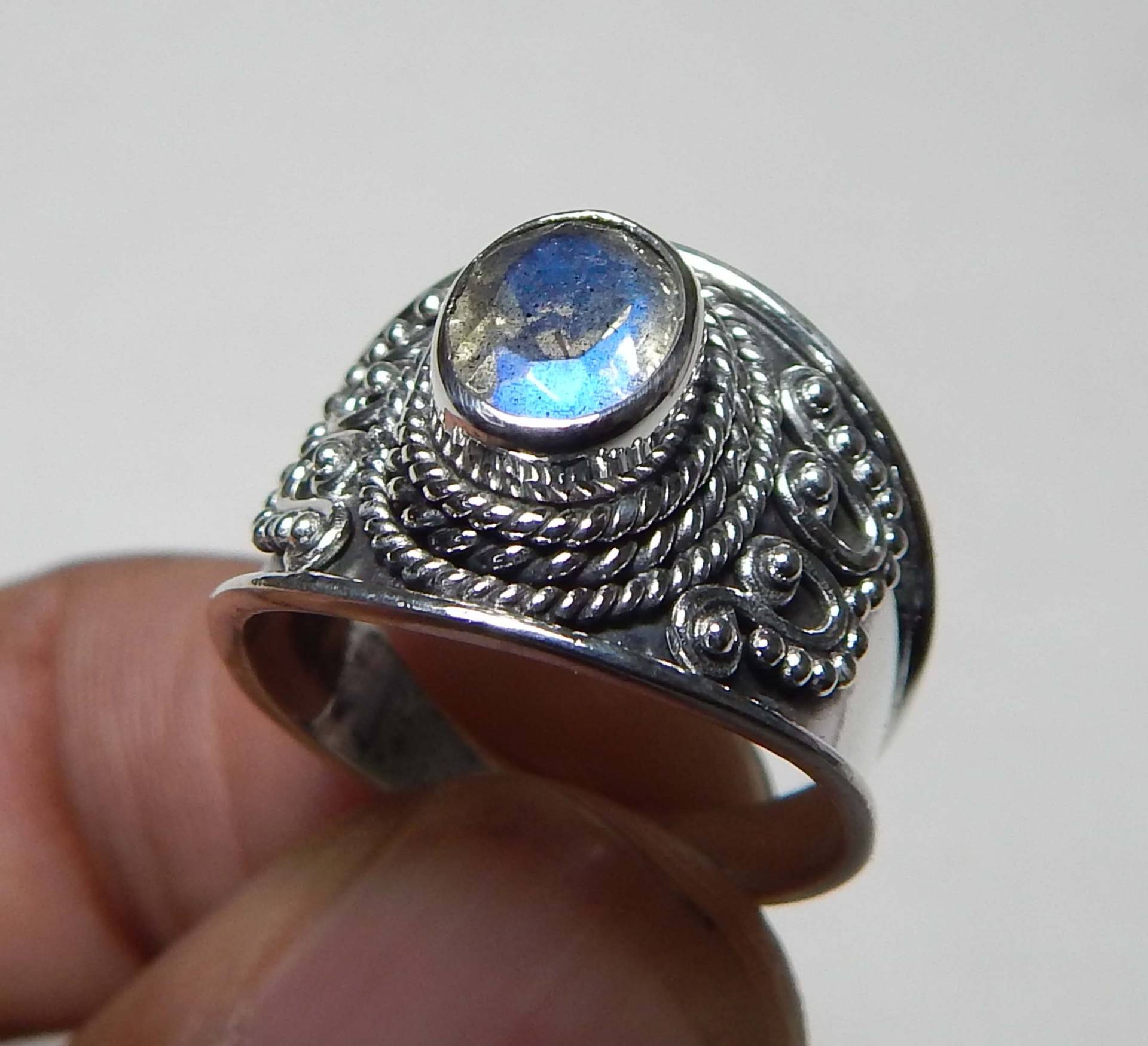 Facettierte Blue Fire Labradorit Ring, 6x8mm Größe Oval Form Edelstein 925 Sterling Silber Handgemachte Designer Ring von myhealingworld