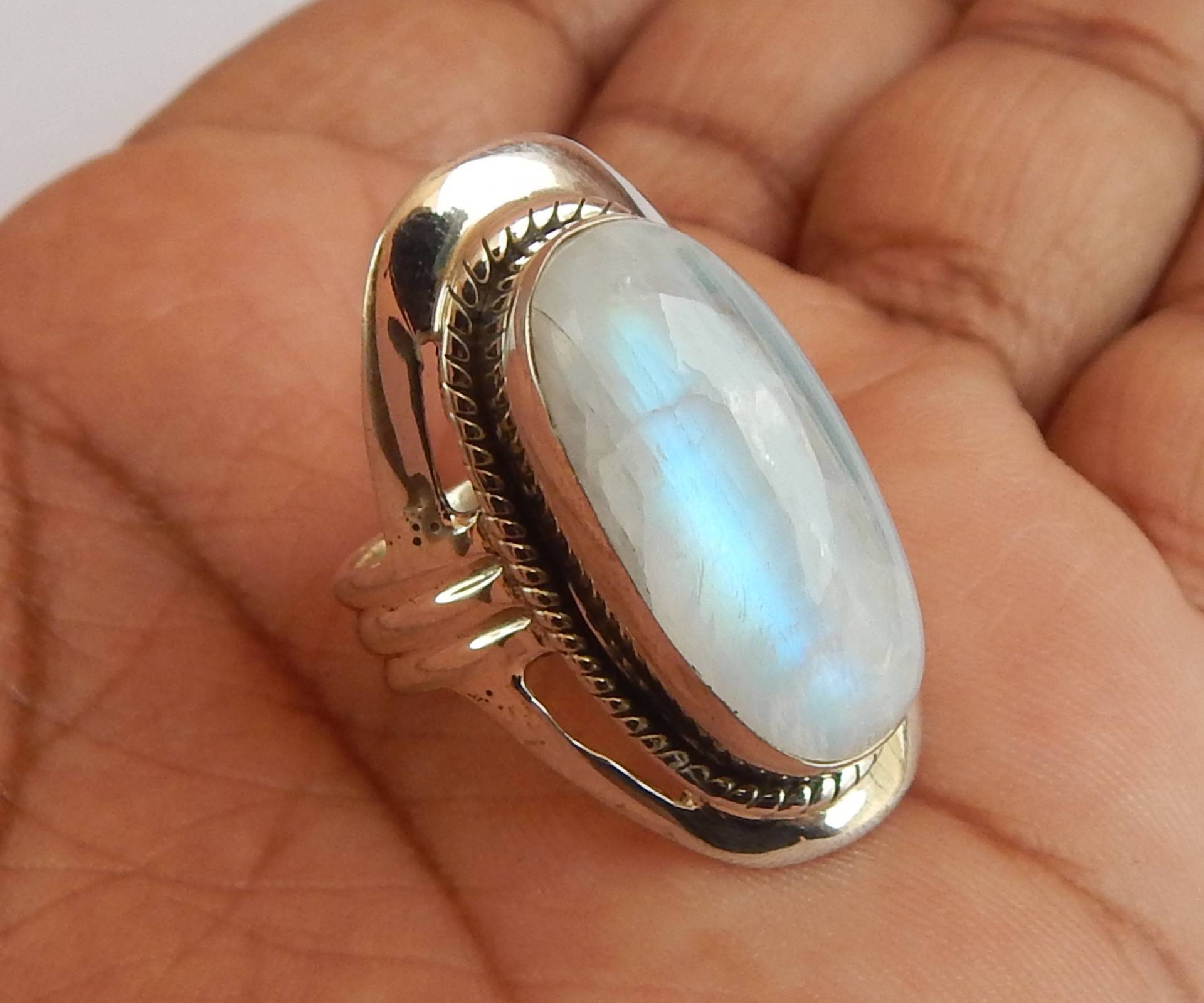 Natürliche Blaue Feuer Oval Form 10x22mm Regenbogen Mondstein 925 Sterling Silber Ring, Handgemachter Designer Ring Für Männer Und Frauen von myhealingworld