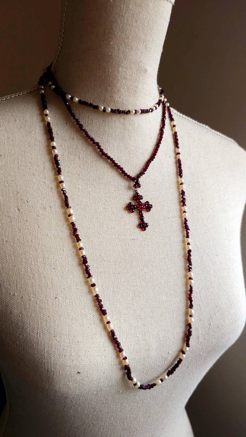 Antike Boho Granat Rosenschliffsteine Kreuz Pyrop Viktorianisch Circa 1850 Aus Böhmen Schmuck Anhänger Geschenk Für Ihn von myoldvintage