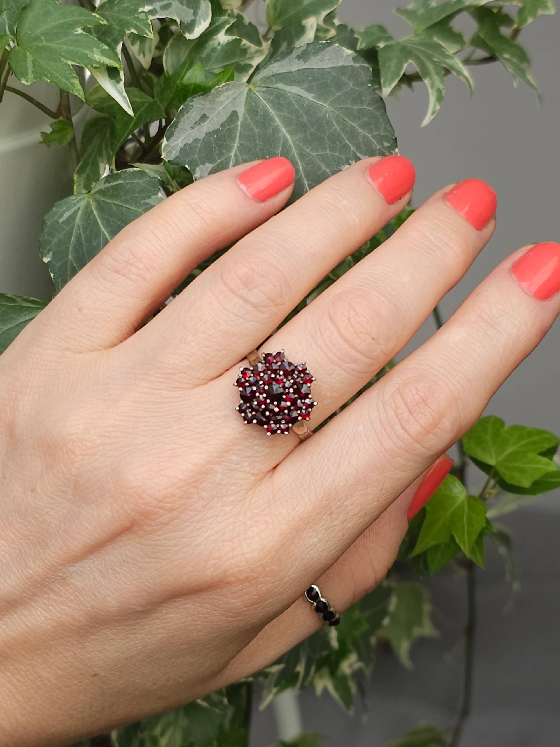 Boho Granat Pyrop Silber Ring Aus Der Tschechoslowakei Vintage. Kostenloser Versand. Größe Us 7.5 von myoldvintage