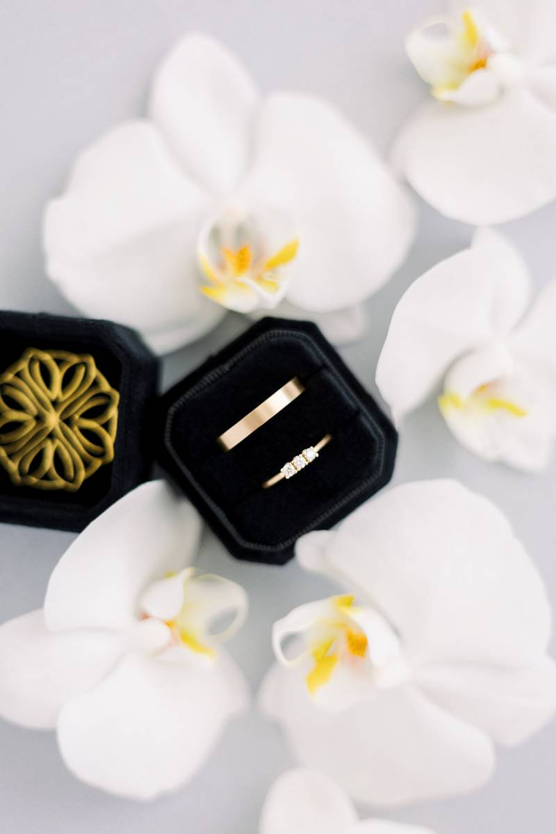 Personalisierte Ringbox Aus Schwarzem Samt. Achteckig von myringbox