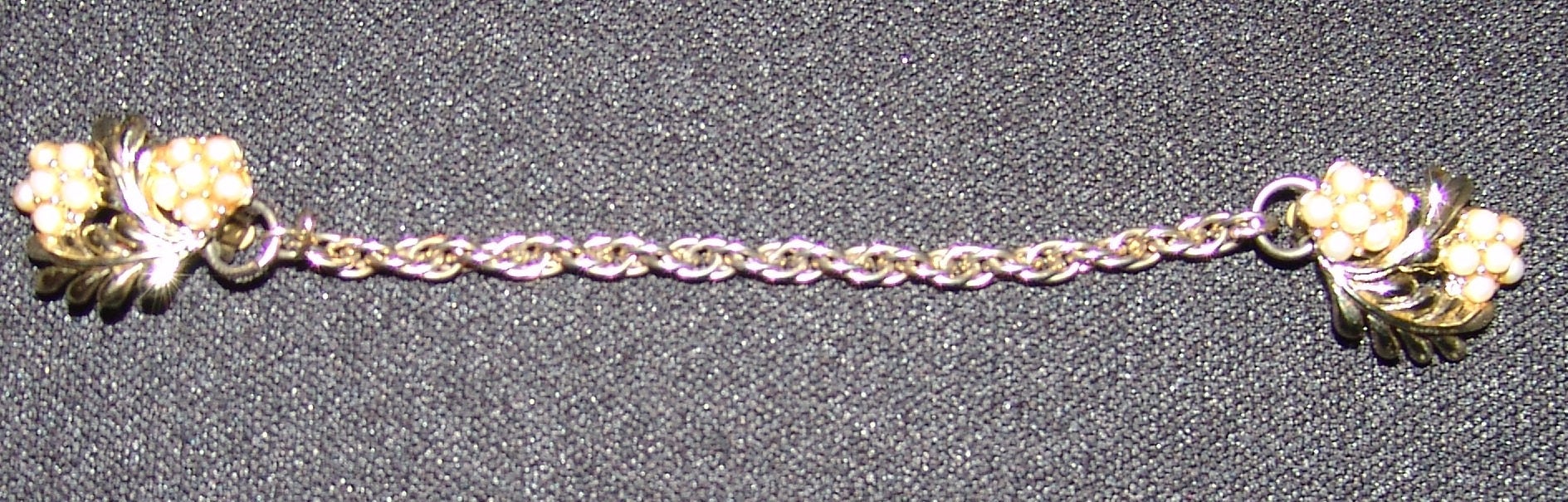 Vtg Pullover Clip Clips Vintage Gold-Ton Faux Perlen Schmuck von myrustygold