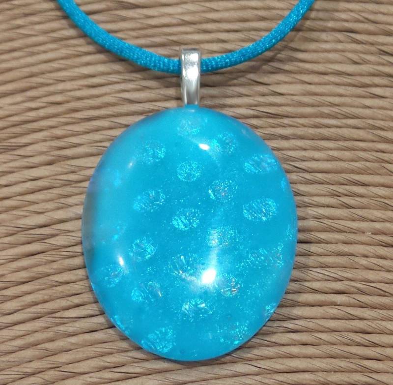 Blauer Ovaler Anhänger Mit Polka Dots in Blau Dots, Geschmolzener Glasschmuck Auf Etsy - Serendipity -20 von mysassyglass