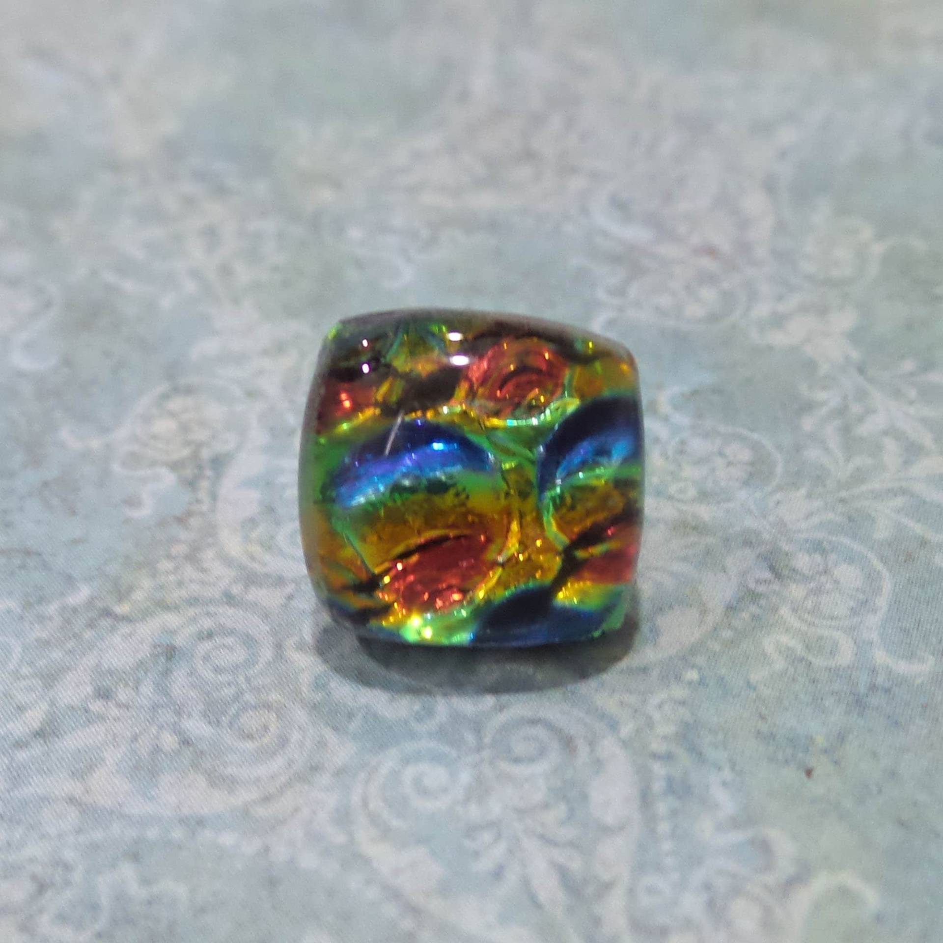 Orange Gelb Blau Grün Krawatten Tack, Bunte Krawattennadel, Dichroic Reversnadel, Vatertag, Damen Schmuck, Herren Schmuck - Darcy 22 von mysassyglass