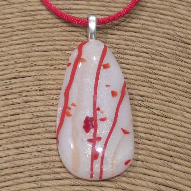 Rot Und Weiss Anhänger, Grosse Träne Halskette, Schillernder Weisser Anhänger Mit Roten Streifen Sprenkel, Handgemachter Schmuck - Luisa Rot Und Weiss Anhänger, Grosse Träne Halskette, Schillernder Weisser Anhänger Mit Roten Streifen Sprenkel, Handgemachter Schmuck - Luisa von mysassyglass
